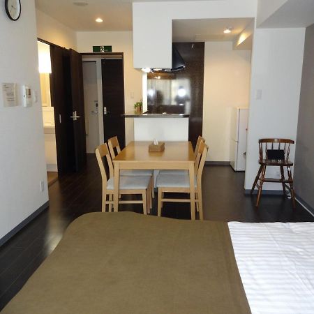 ようこそ札幌へ! 大通公園まで地下鉄10分 定員6名 Firetv完備 1階はセコマ Apartamento Exterior foto