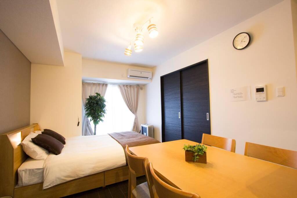 ようこそ札幌へ! 大通公園まで地下鉄10分 定員6名 Firetv完備 1階はセコマ Apartamento Exterior foto