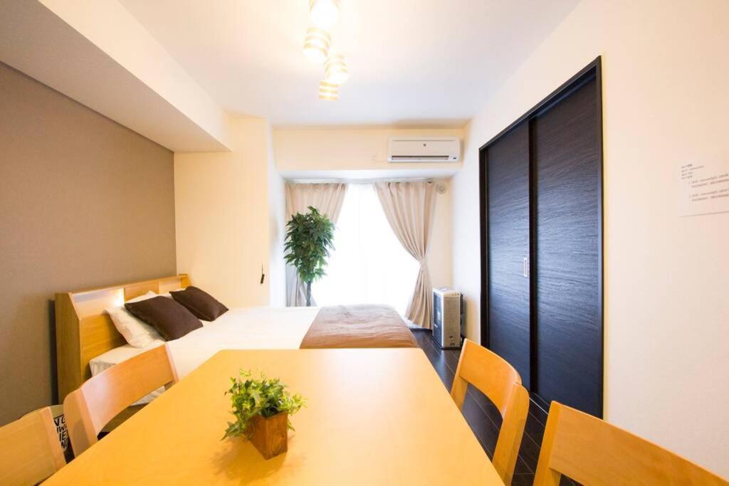 ようこそ札幌へ! 大通公園まで地下鉄10分 定員6名 Firetv完備 1階はセコマ Apartamento Exterior foto