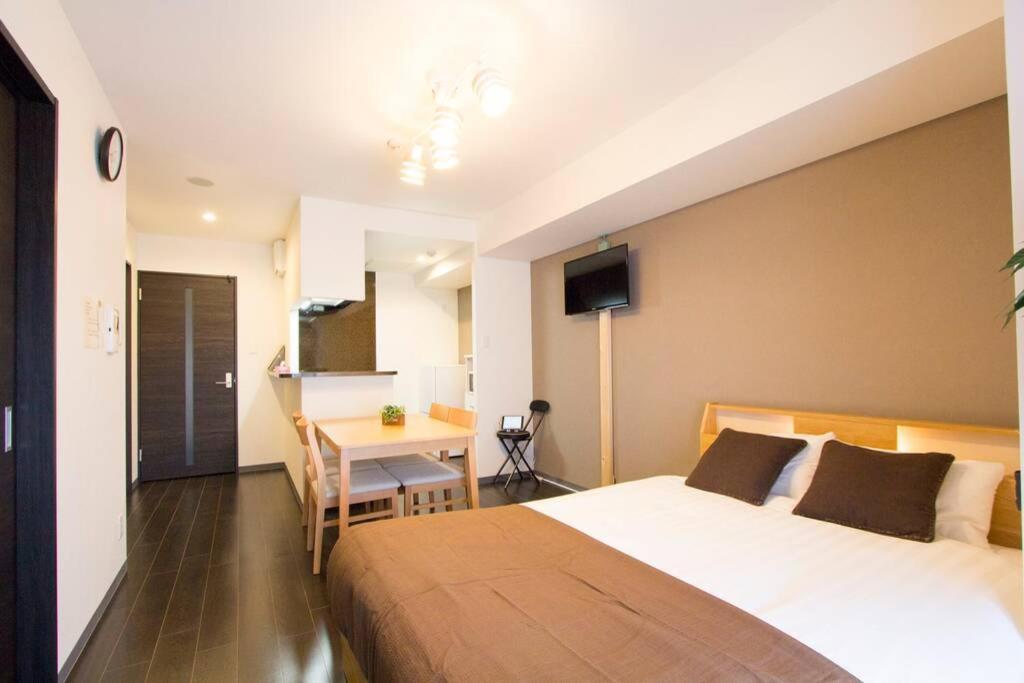 ようこそ札幌へ! 大通公園まで地下鉄10分 定員6名 Firetv完備 1階はセコマ Apartamento Exterior foto